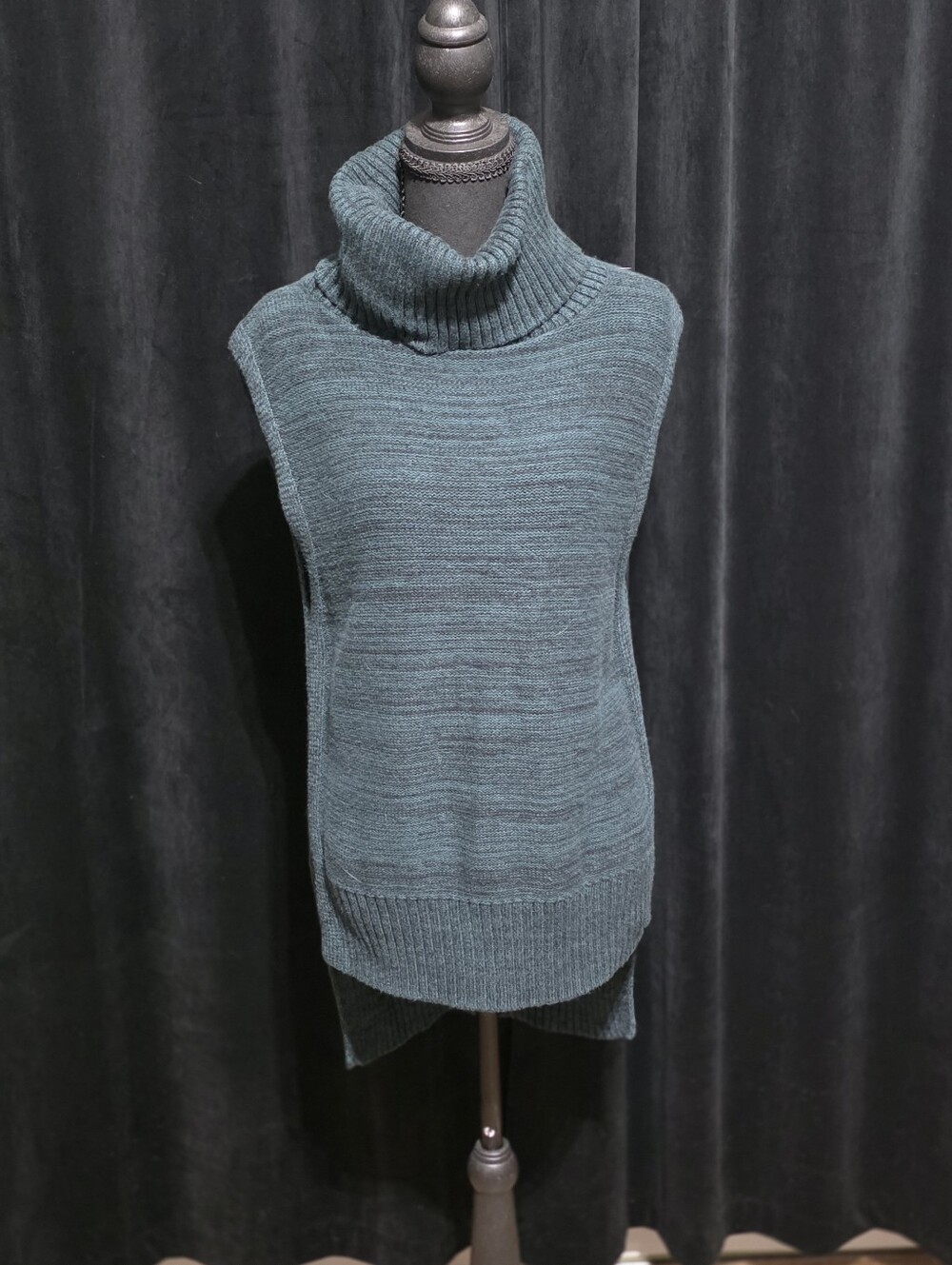 Banana Republic Teal Oversized Turtleneck Sweater Vest M